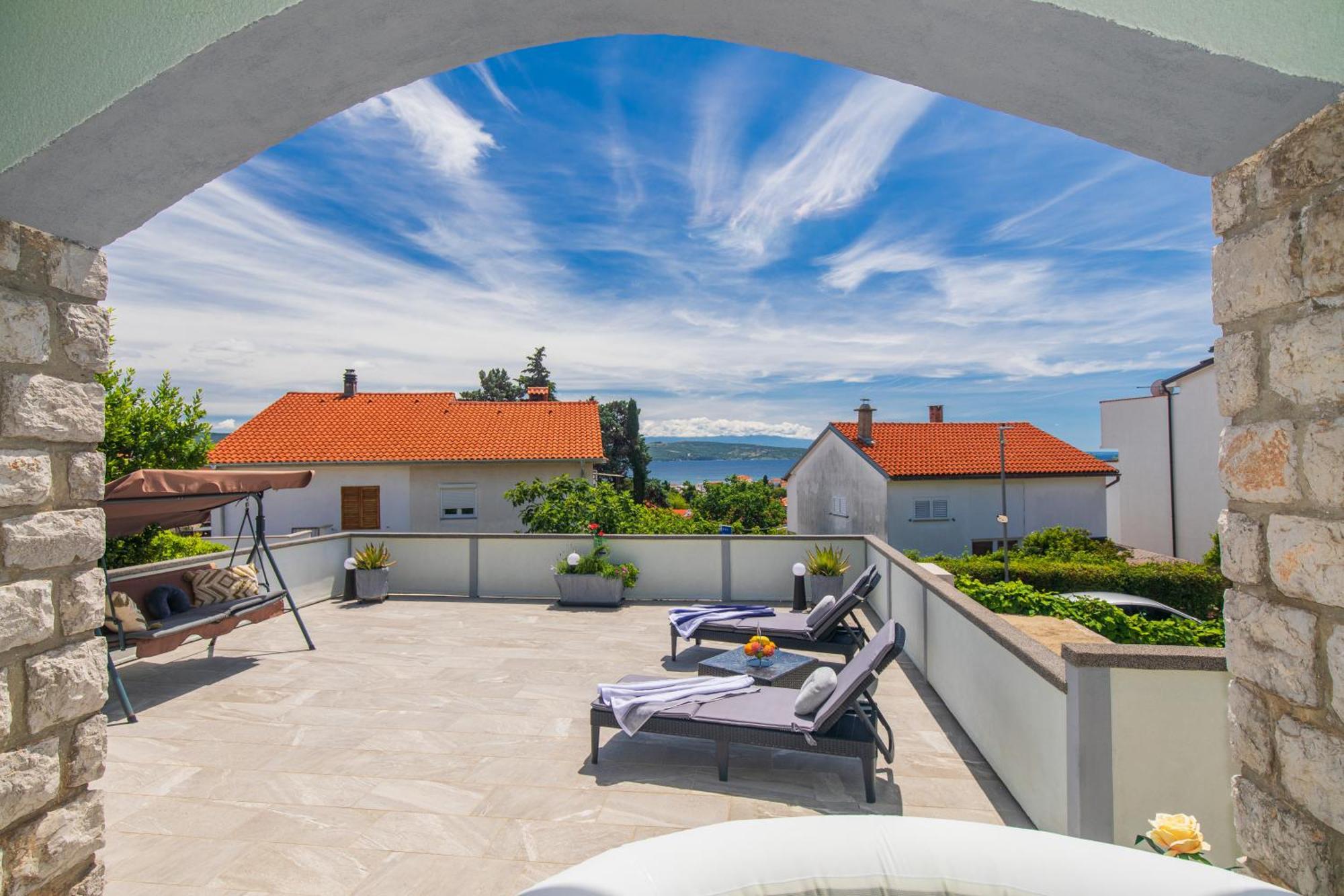 Apartment Tara With Seaview Krk Town Exterior photo